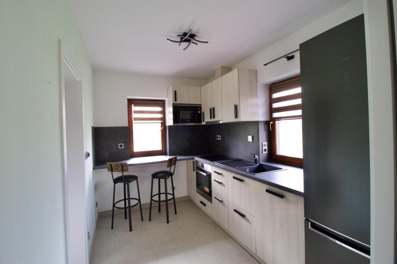 Apartman Uprostred Trojuhelniku Praha - Karlovy Vary - Plzen Kolesovice ภายนอก รูปภาพ