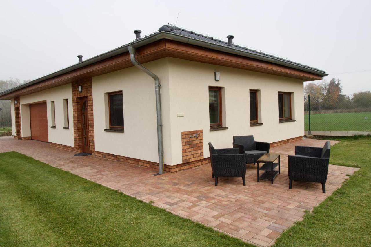 Apartman Uprostred Trojuhelniku Praha - Karlovy Vary - Plzen Kolesovice ภายนอก รูปภาพ